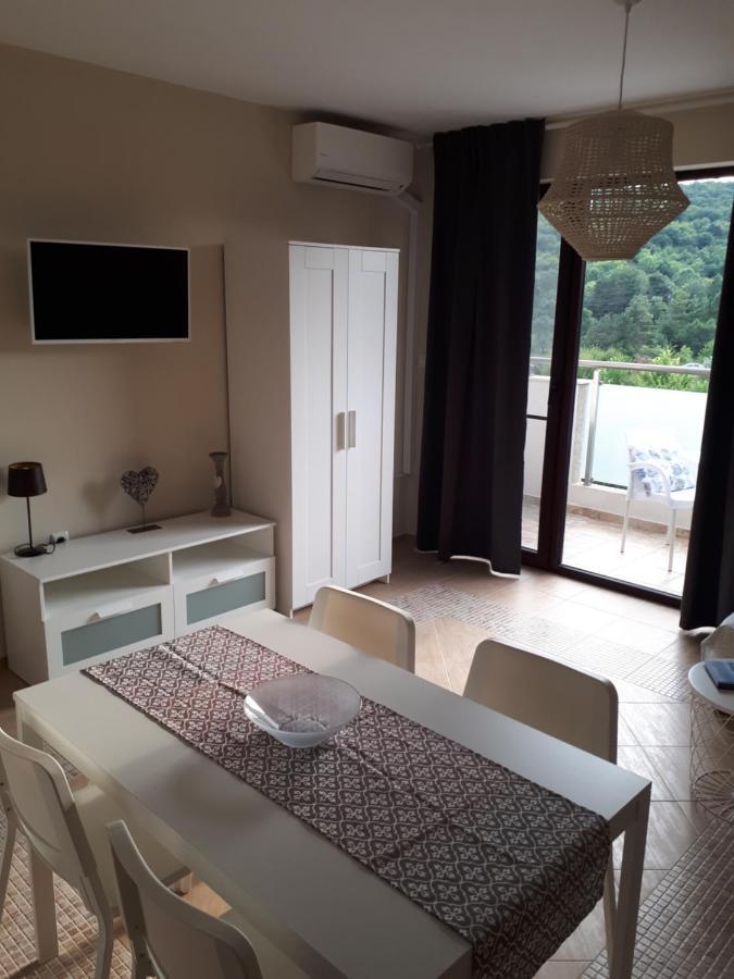 Casa Angela Apartment Приморско Екстериор снимка